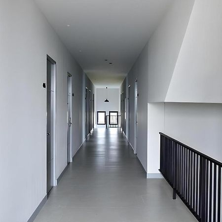 @Sleep Hotel Nakhon Pathom Exterior photo