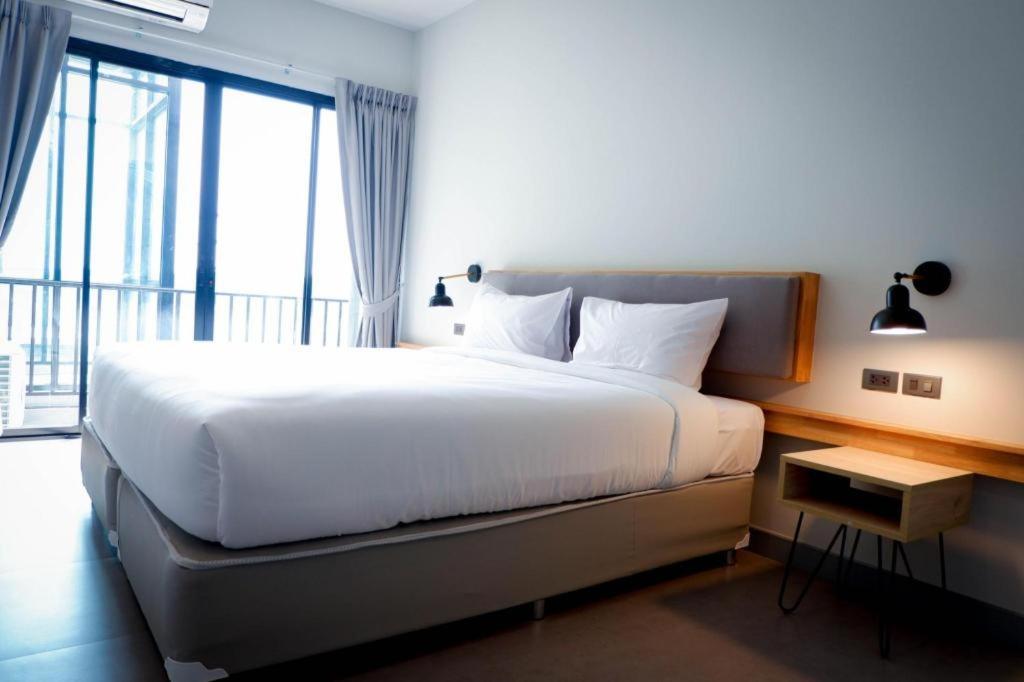 @Sleep Hotel Nakhon Pathom Exterior photo